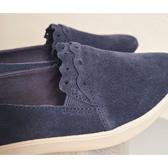 Latigo Anthropologie Suede Leather Navy Blue Slip On Sneakers US 7 Almond Toe - Picture 8 of 9